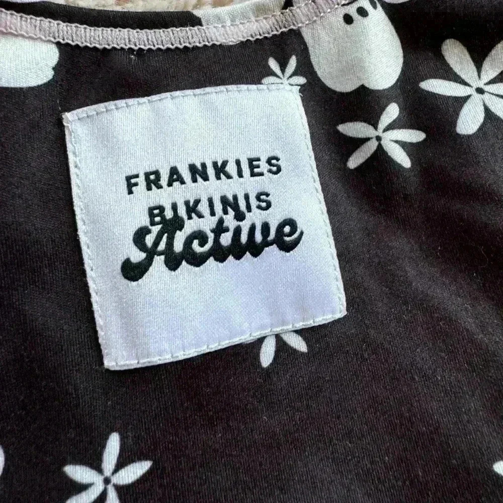 Frankies Bikinis Speedy Long Sleeve Floral Crop Top size M retails $110 027-B - Picture 5 of 6